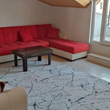 Woodengate Apartamento